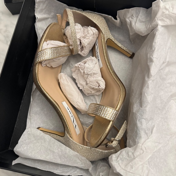 Brand New NINA Women's Gold Glitter Rhinestone Padded Veniza Almond Toe Stiletto - Picture 5 of 5